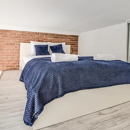 Rentplanet - Lokietka Apartment *